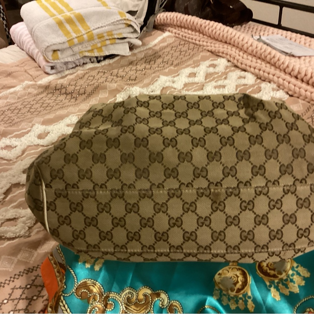 EVERYTHIG MUST GO Vintage Gucci bag